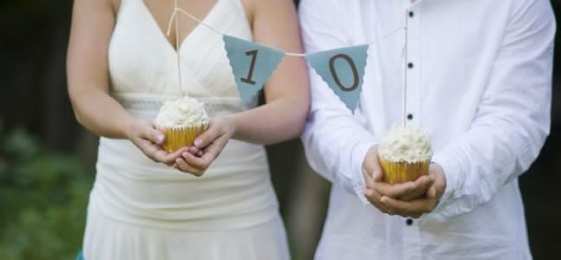 10 лет - оловянная (розовая) свадьба открытки на 10 лет свадьбы. розовая свадьба. поздравления с розовой свадьбой.